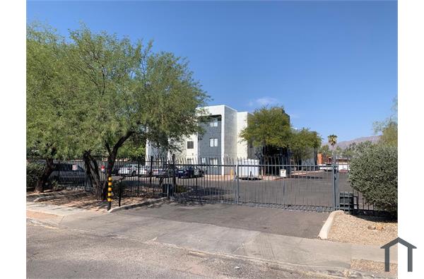 3 Bedroom Apartment 3949 E Monte Vista Dr in Tucson, AZ ...