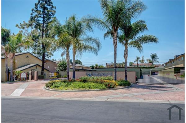 Village Green Apartments for Rent in La Habra, CA