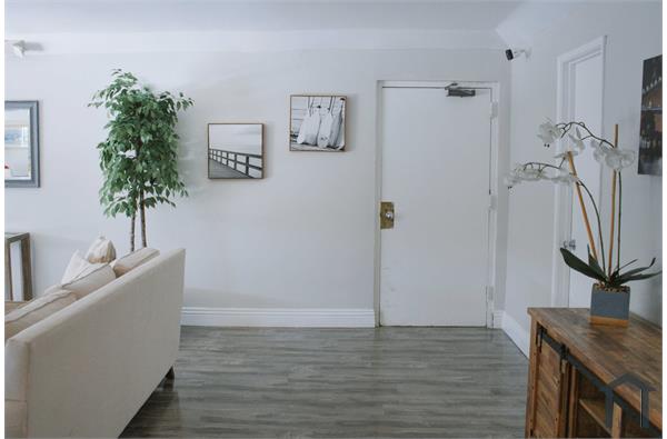 Premier Apartments 12325 Chandler Blvd in Valley Village, CA 91607 ...