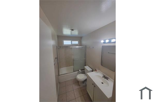 2-bedroom-apartment-4505-canoga-st-in-montclair-ca-91763