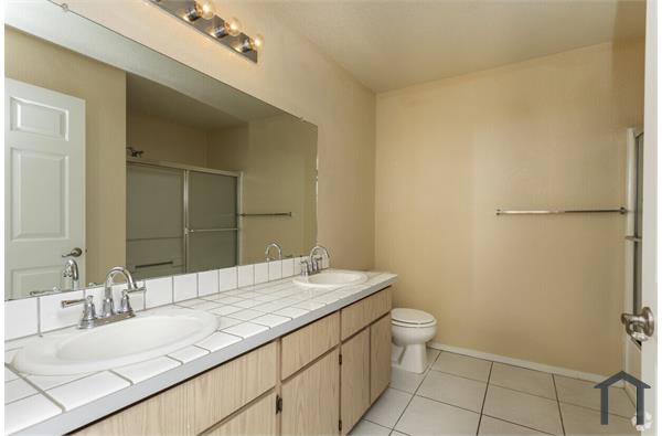 Cottonwood Grove 722 N Clovis Ave in Clovis, CA | AffordableHousing.com