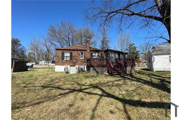 2 Bedroom Single Family House 9861 Rivermont Dr in Saint Louis, MO ...