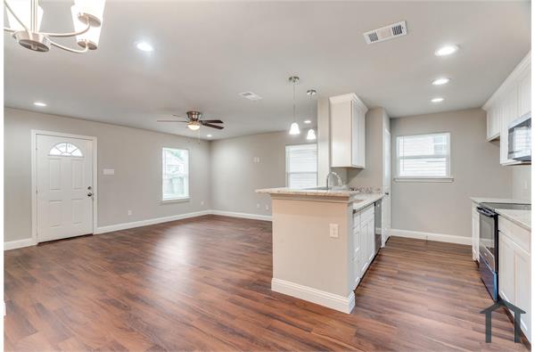 3 Bedroom Townhouse 1111A F Ave in Plano, TX 75074 | AffordableHousing.com