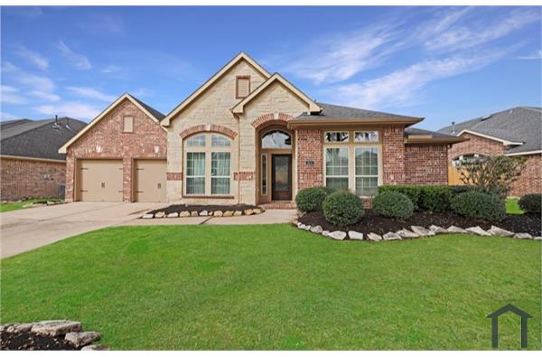 4 Bedroom Single Family House 2414 Winding Creek Dr in Fresno, TX 77545 ...