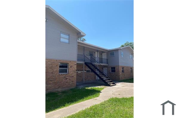 2 Bedroom Apartment 2575 Primrose St in Beaumont TX