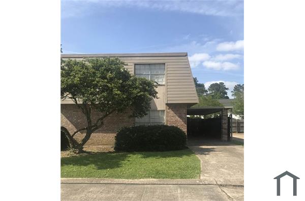 2 Bedroom Townhouse 4150 Crow Rd in Beaumont TX