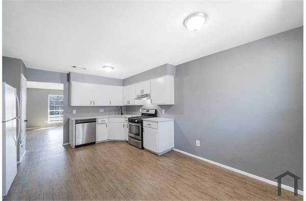 2 Bedroom Townhouse 4900 E Stassney Ln in Austin, TX 78744 ...