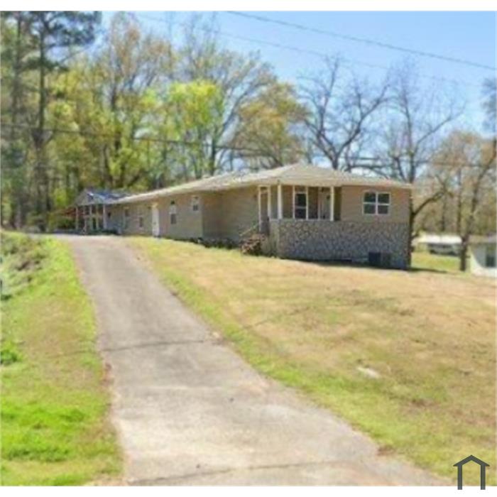 4101 Main St