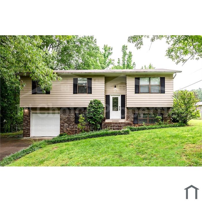 1633 Katherine St NW