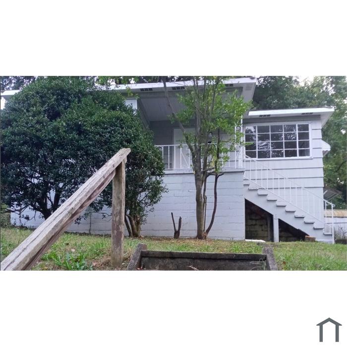 757 10th Ave W