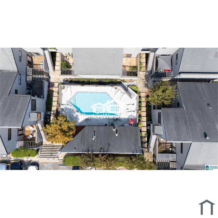 3350 Altamont Rd