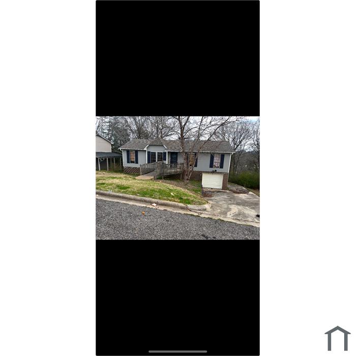 3017 Apple Valley Ln