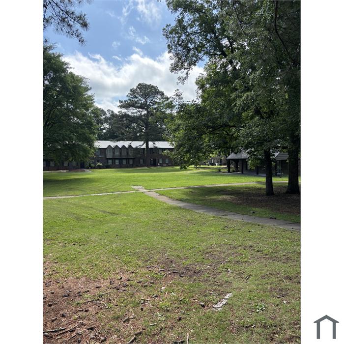 Pineview Pointe Apartments