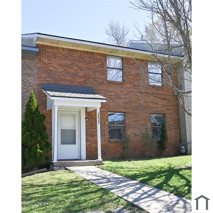 2420 Hampstead Dr