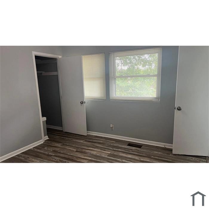 2216 Colony Dr SW