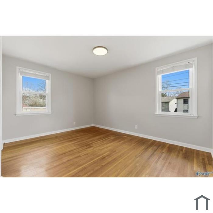 400 Harolds Dr NW