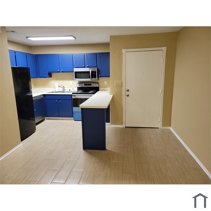 6611 Willow Pointe NW