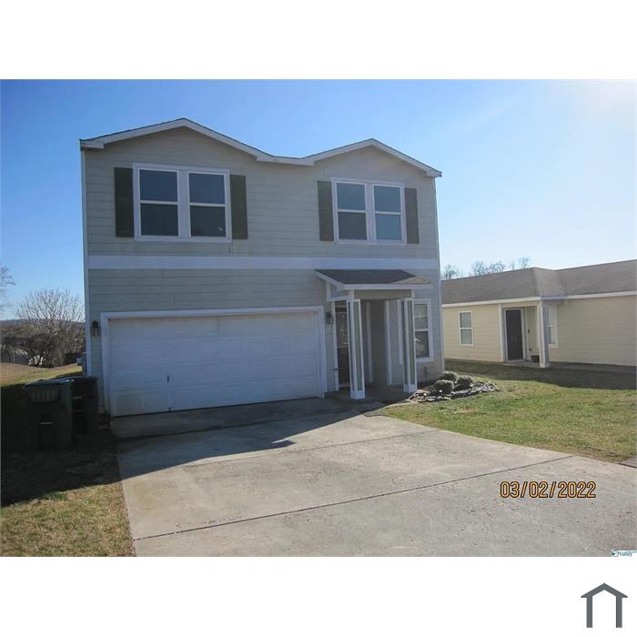 224 Dormont Dr NE