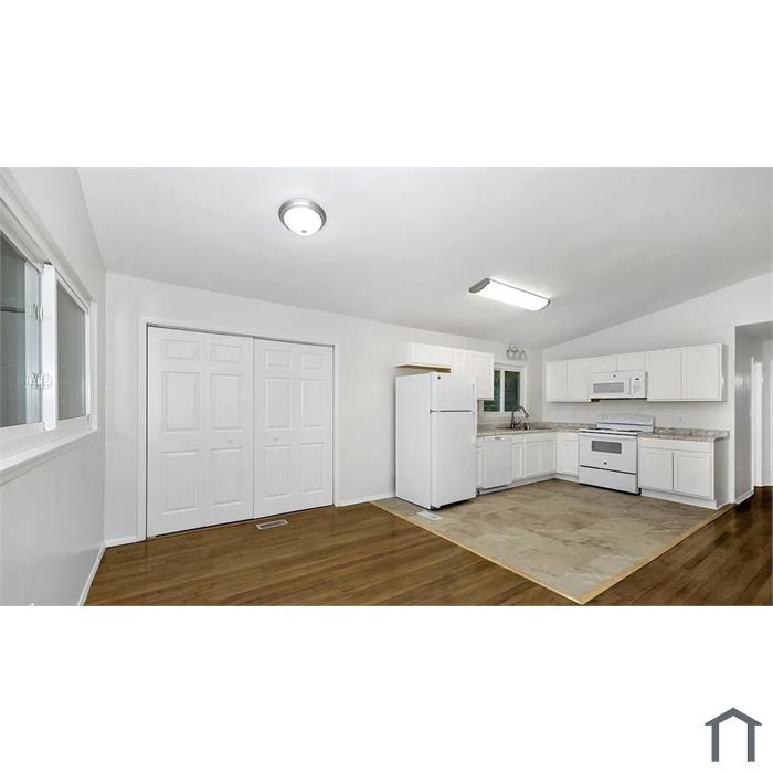 609 Argyle Rd NW