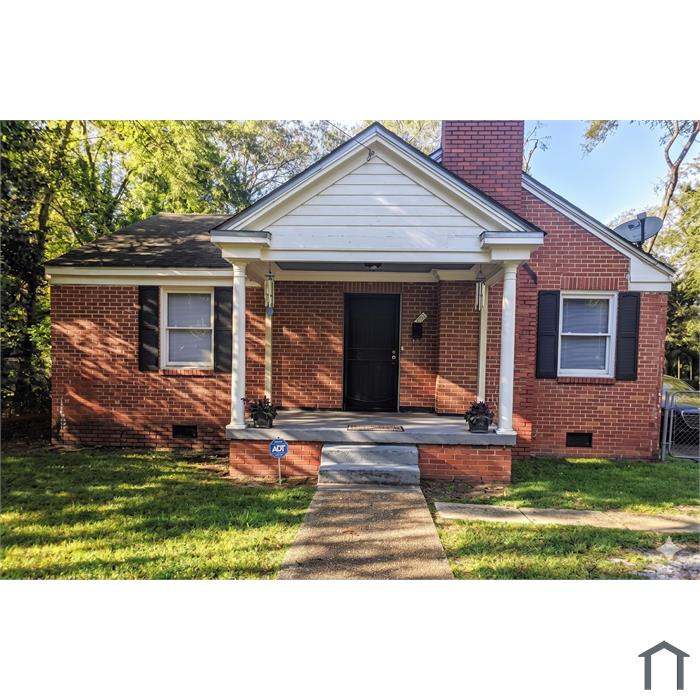 22 W Cromwell St