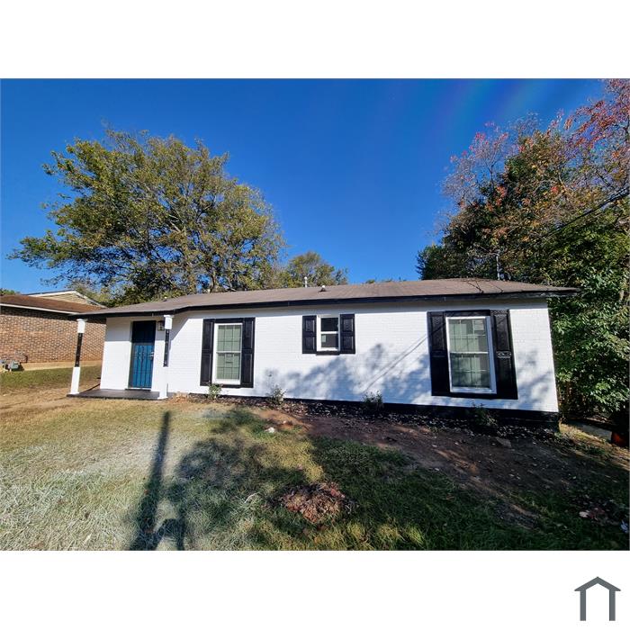 2039 Winona Ave