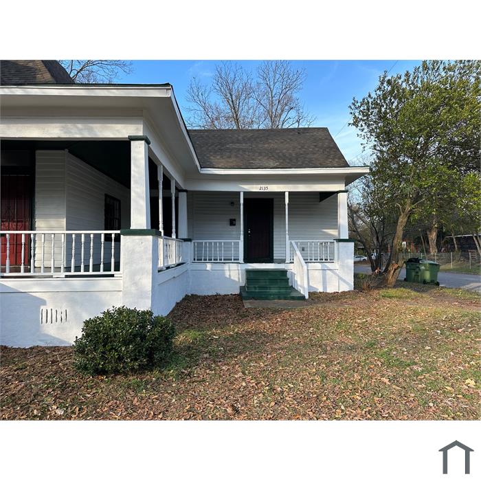 2135 Highland Ave