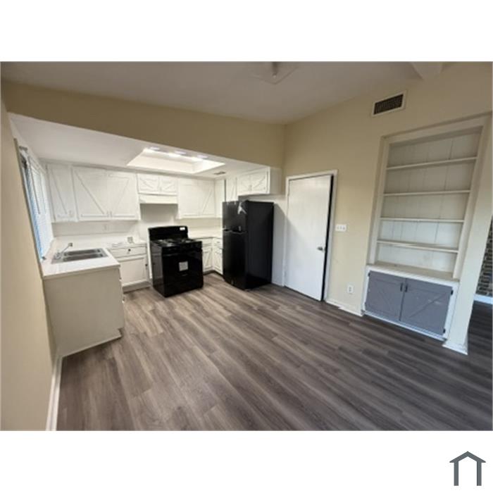 5328 Ira Ln