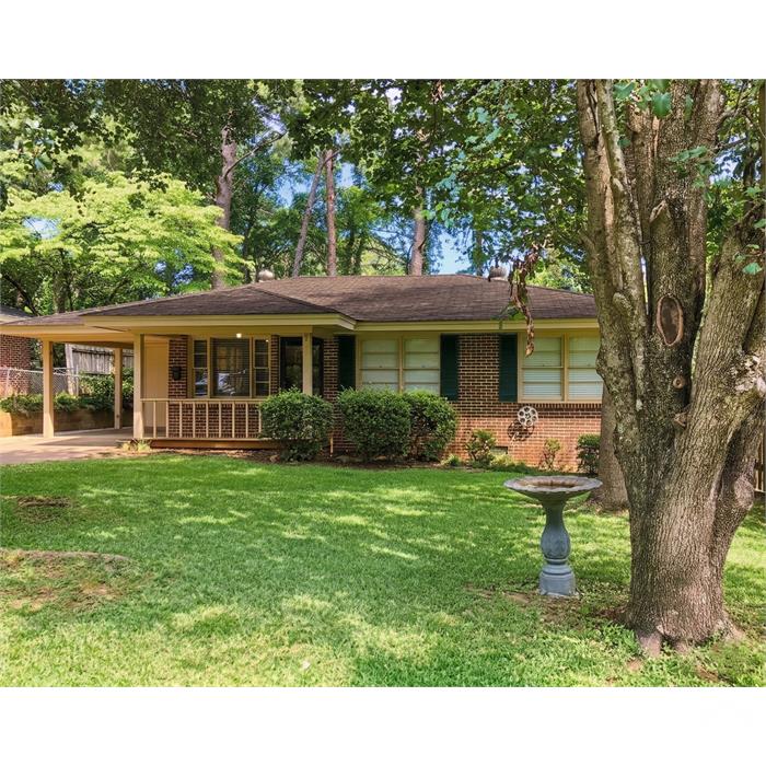 124 E Salem Dr