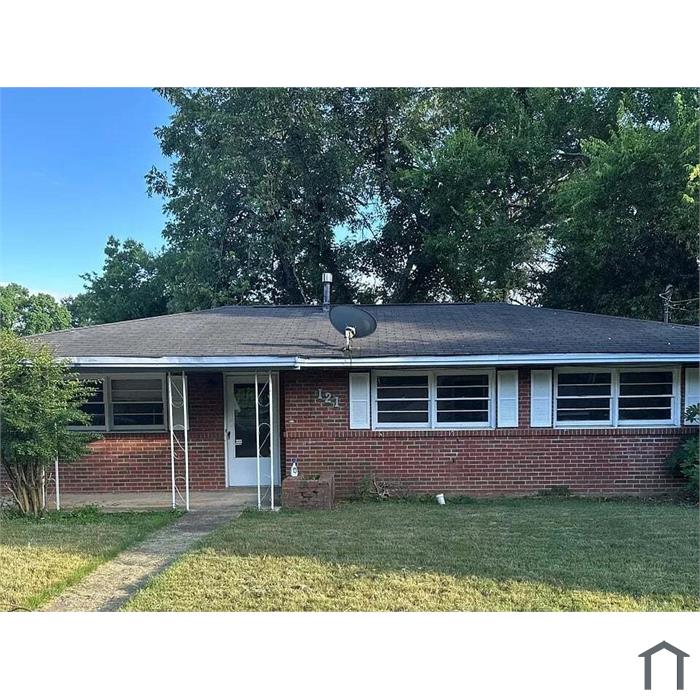 121 Destin St