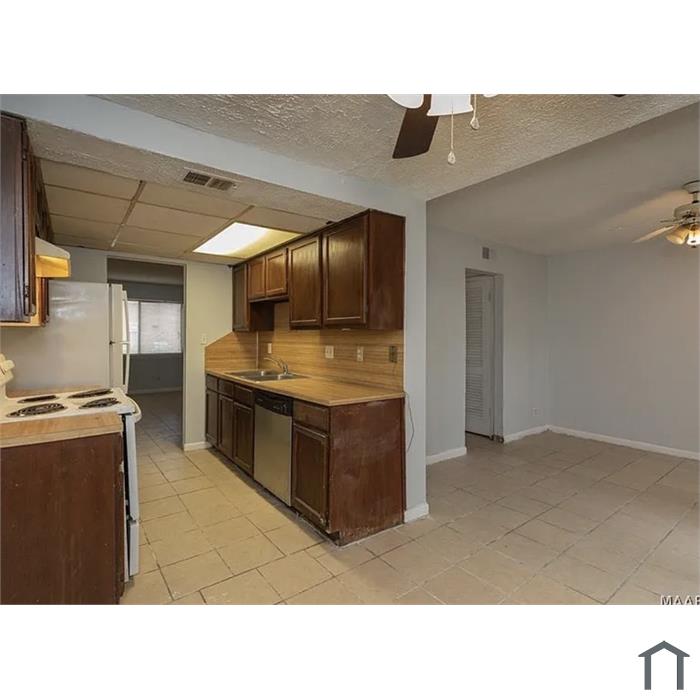 548 Winston Dr