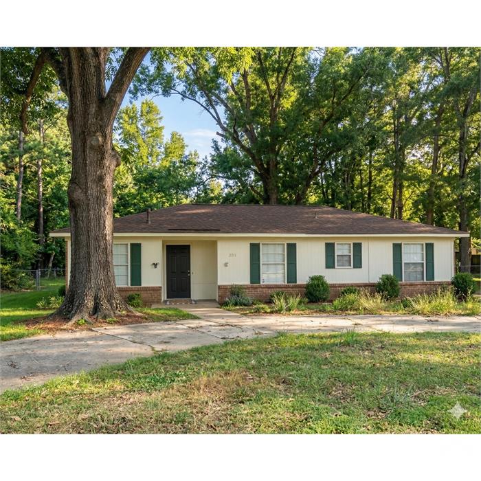 3855 Woodley Rd