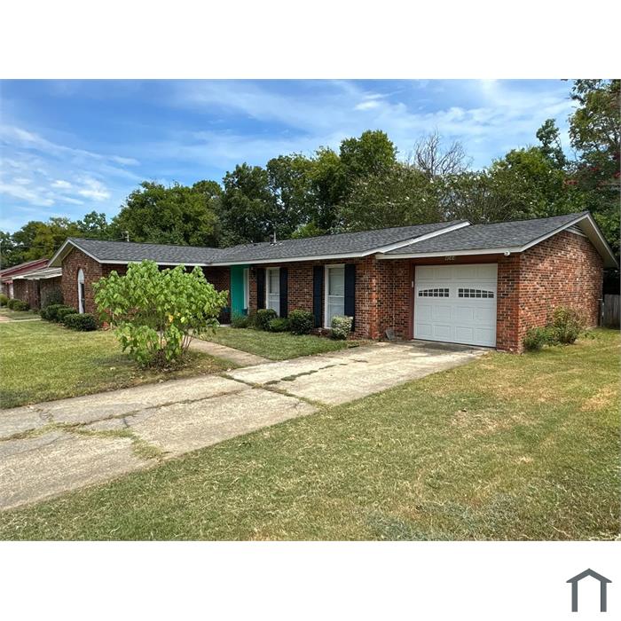 3 Bedroom Single Family House 4084 Strathmore Dr in Montgomery, AL