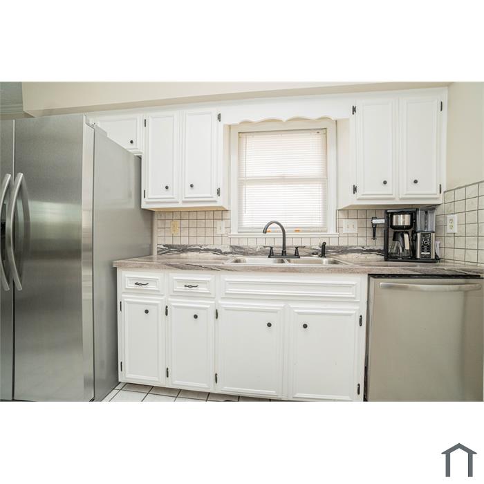 6336 Willow Glen Dr