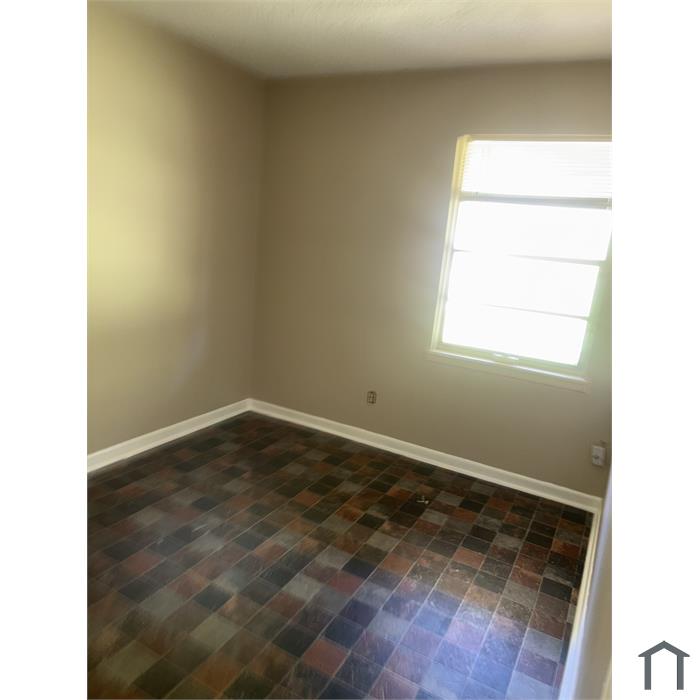134 Saxon Ln