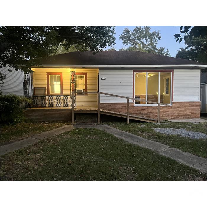 453 Williams St