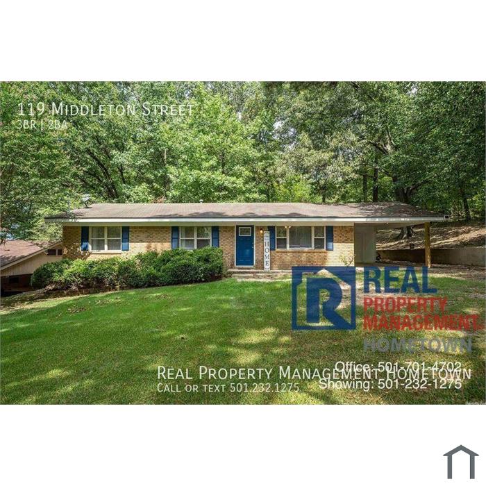 Charming 3 Bed / 1.5 Bath Home in Lakeside School District!