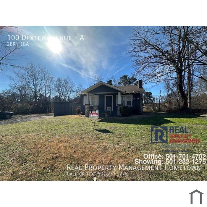 Awesome 2 Bed 1 Bath Duplex In The Middle Of Town!!!