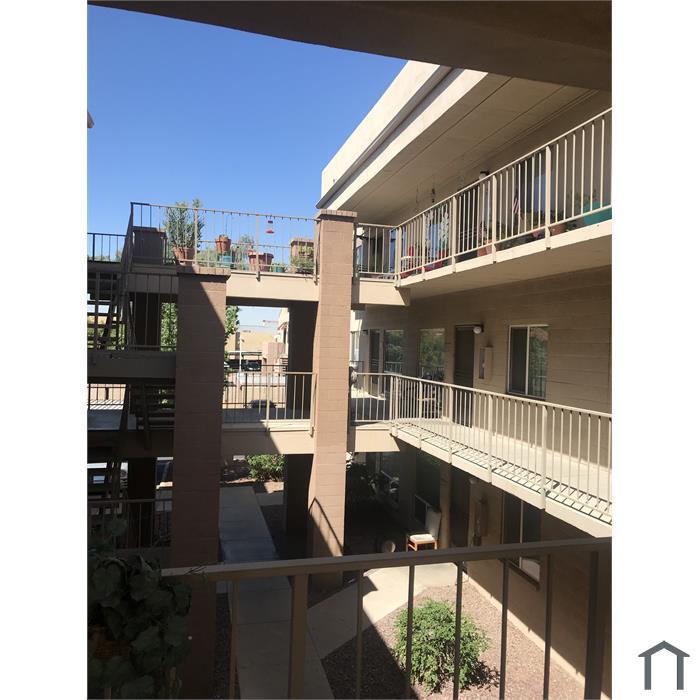 Hacienda Del Rio Apartments