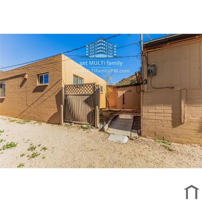Studio Apartment with Beautiful Hill Views
