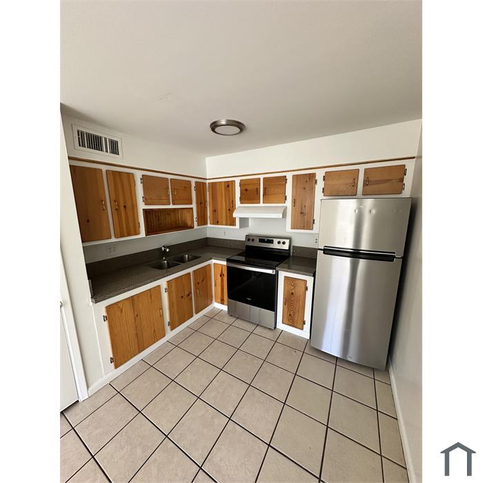 2701 E Tierra Buena Ln