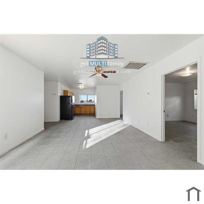 1224 E Apache St