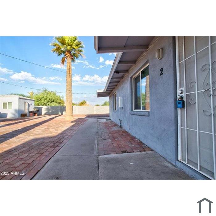 210 E Jones Ave