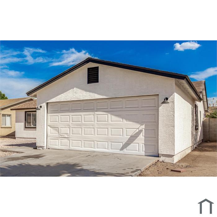 2123 W Roeser Rd
