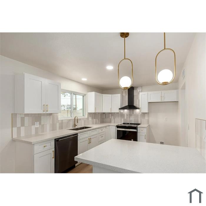 3939 W Harmont Dr