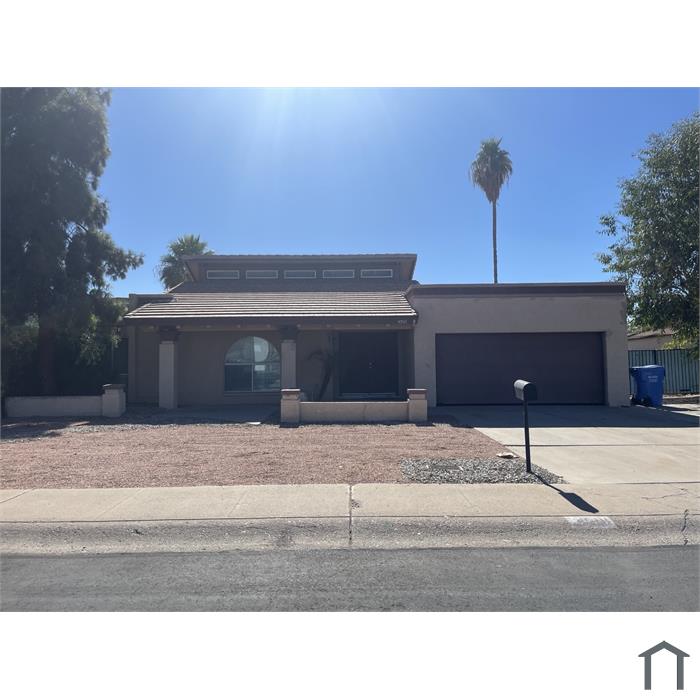 4001 W Thunderbird Rd