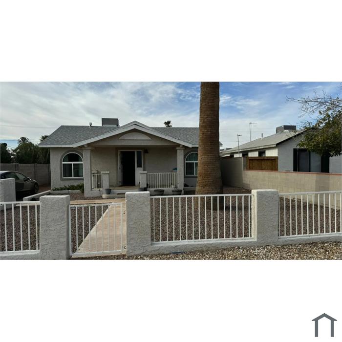 813 N Center Ave