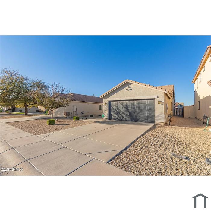 35996 W Velazquez Dr