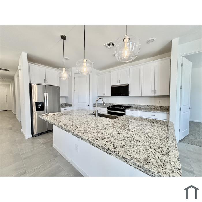 4240 W Lisa Ln