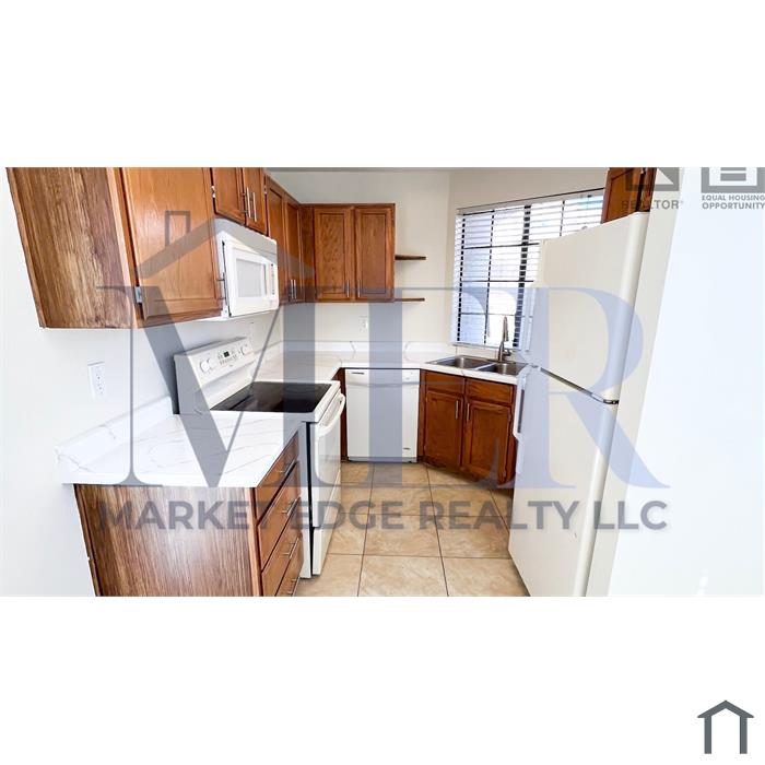 930 N Mesa Dr