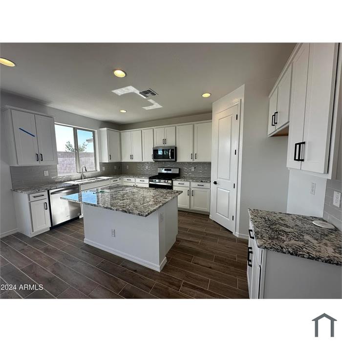 6256 S Emery
